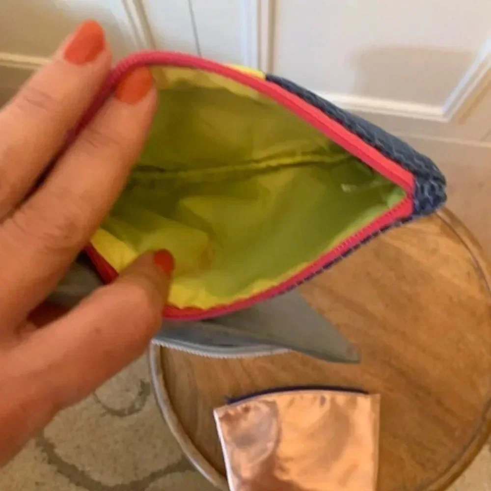 Estee Lauder this listing